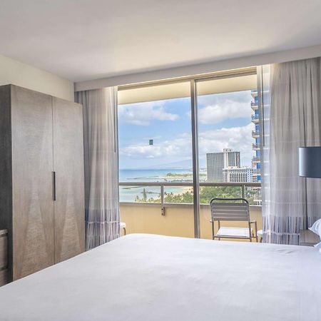 Embassy Suites By Hilton Waikiki Beach Walk Honolulu Exteriör bild