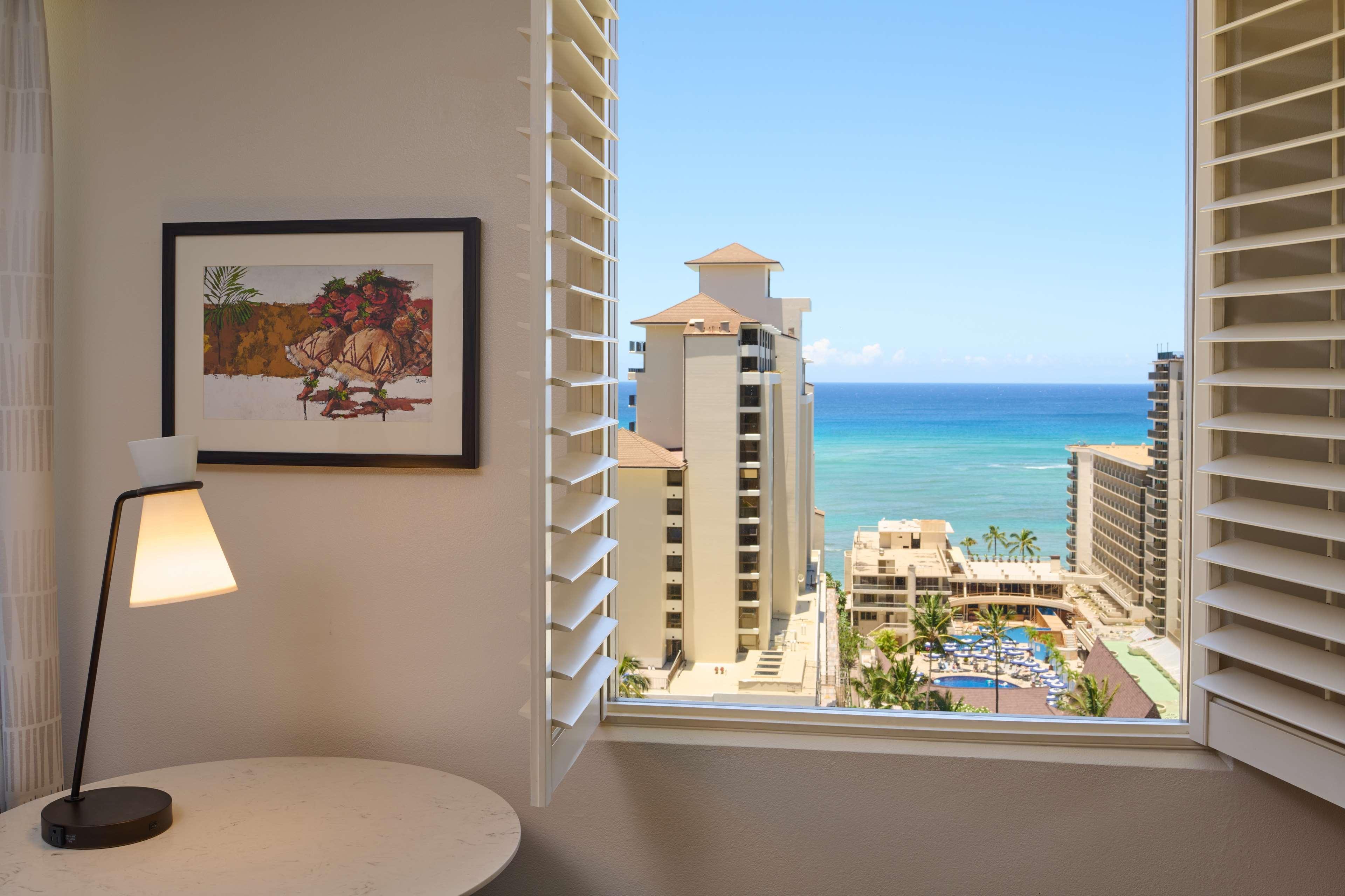 Embassy Suites By Hilton Waikiki Beach Walk Honolulu Exteriör bild