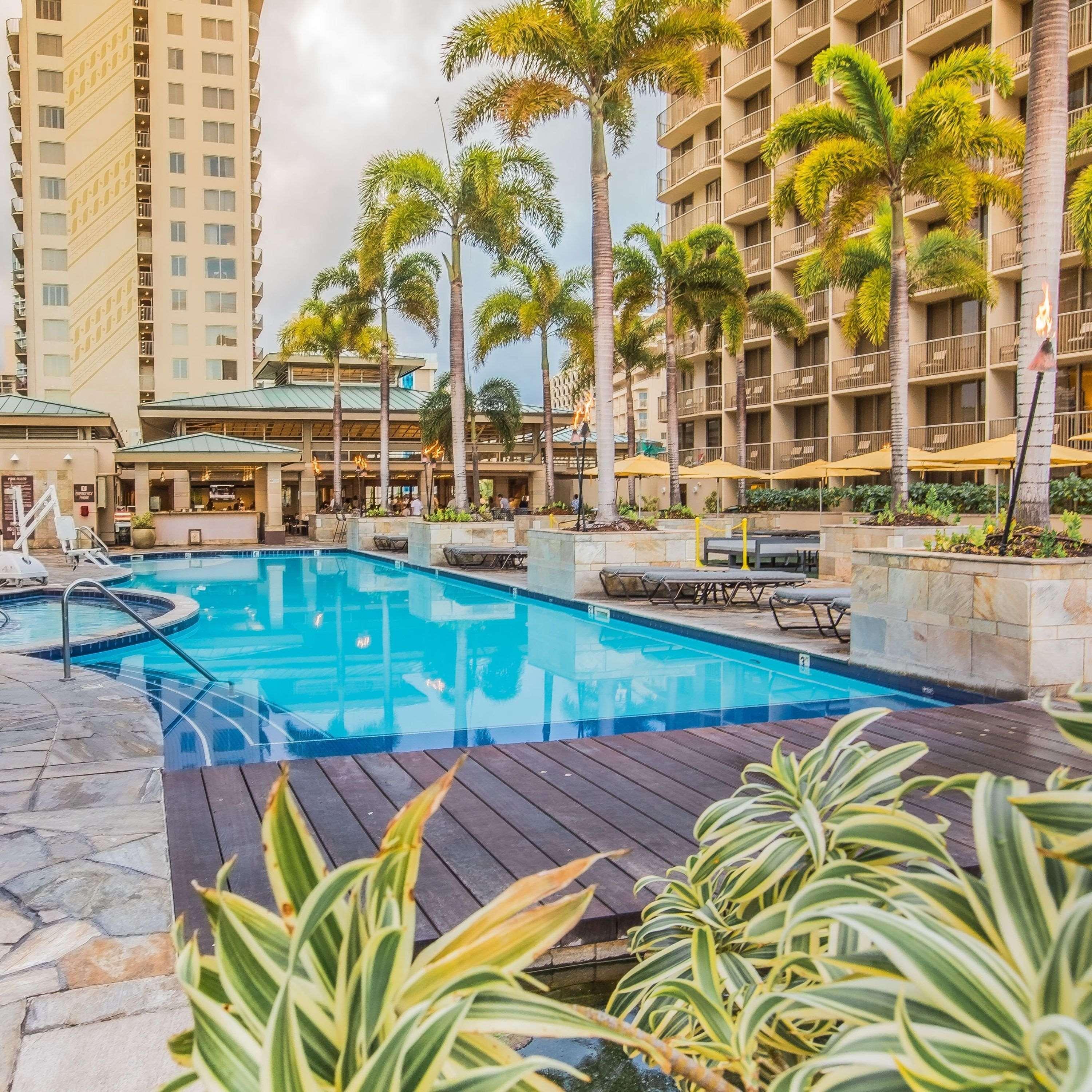 Embassy Suites By Hilton Waikiki Beach Walk Honolulu Exteriör bild