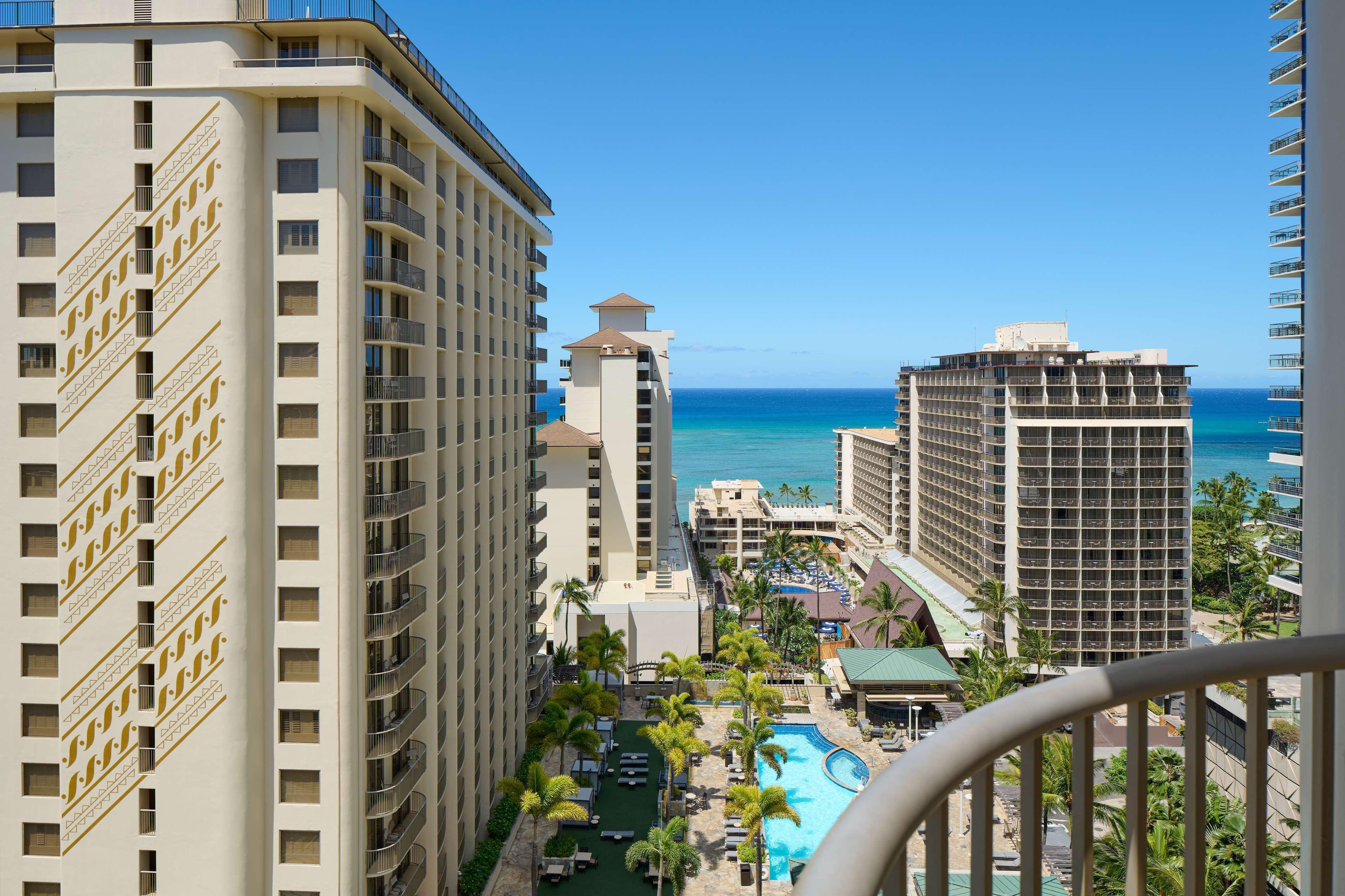 Embassy Suites By Hilton Waikiki Beach Walk Honolulu Exteriör bild